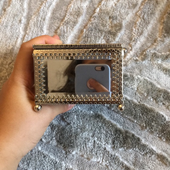 Cynthia Rowley jewelry box - Picture 6 of 8